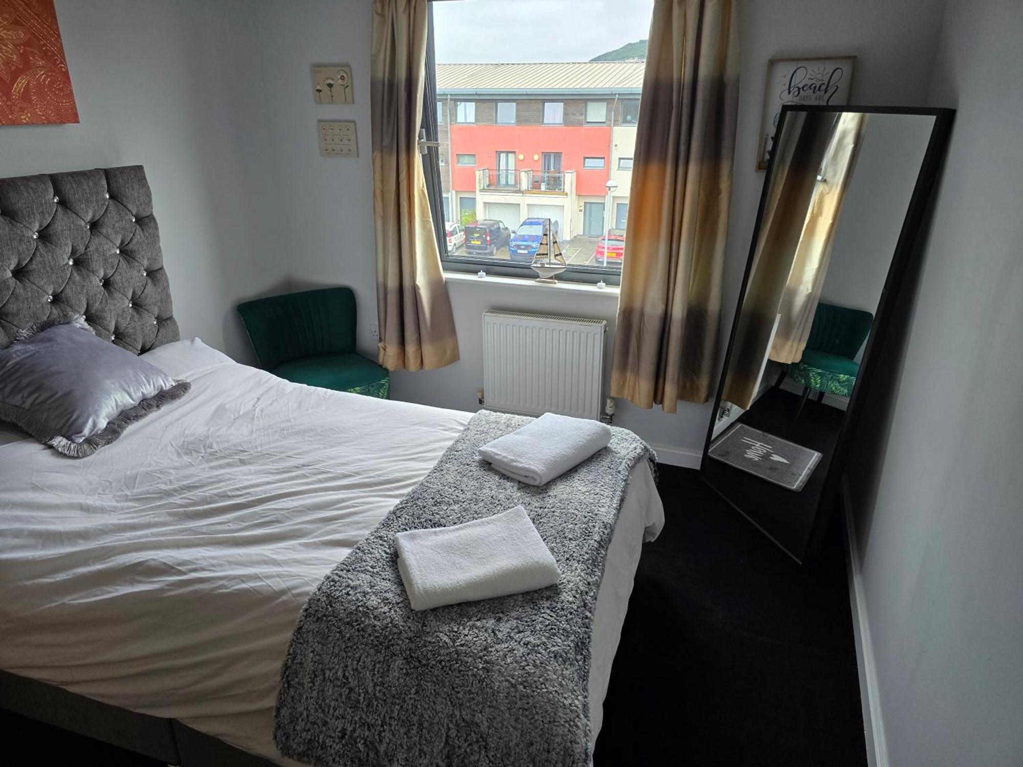 2 Spacious In The Heart Of The Marina *